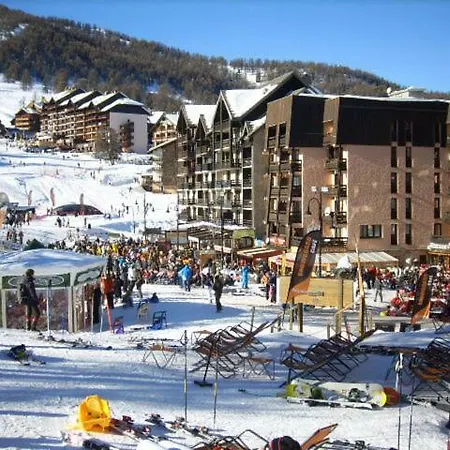4 P Pied Des Pistes 1850 *